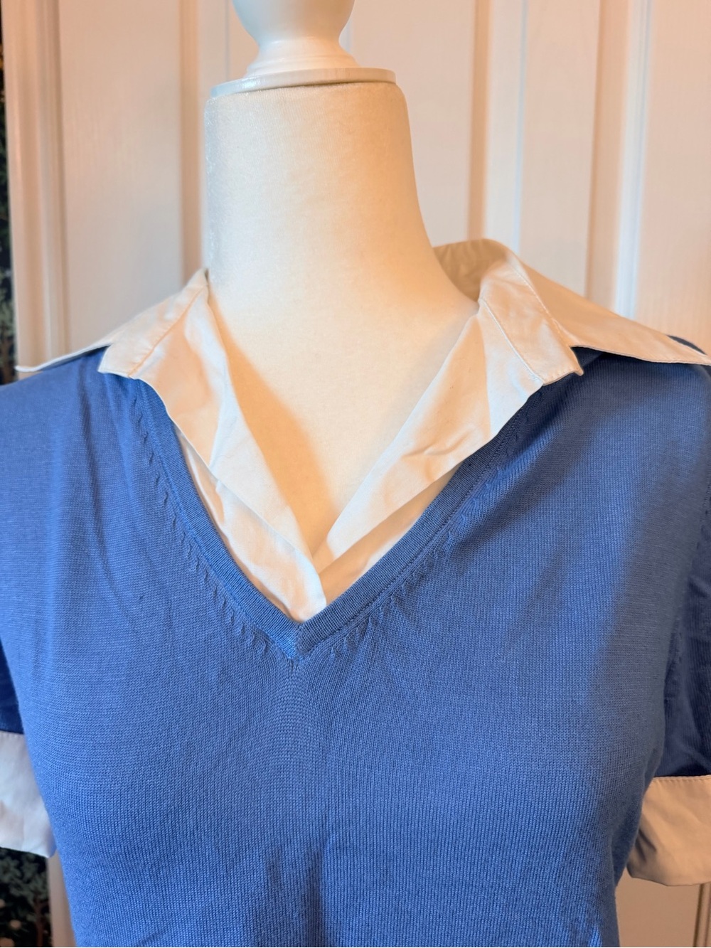 Spense Blue V-Neck Short Sleeve Polo-Style Top with White Collar - Picture 2 of 7